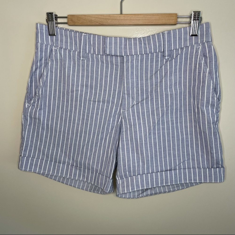 H&M L.O.G.G. Blue and White Striped Shorts // Size 6